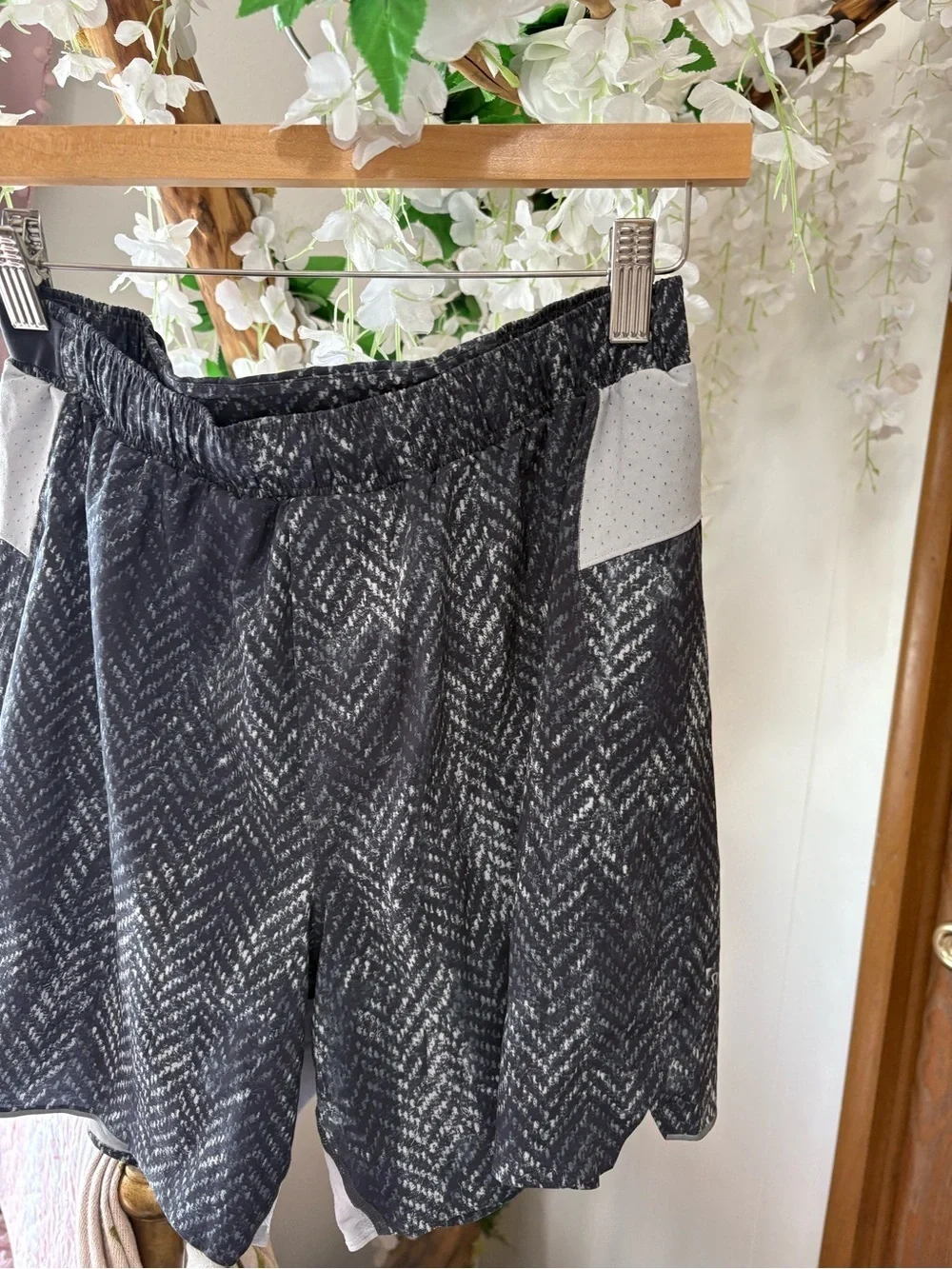 lululemon Surge Short 6